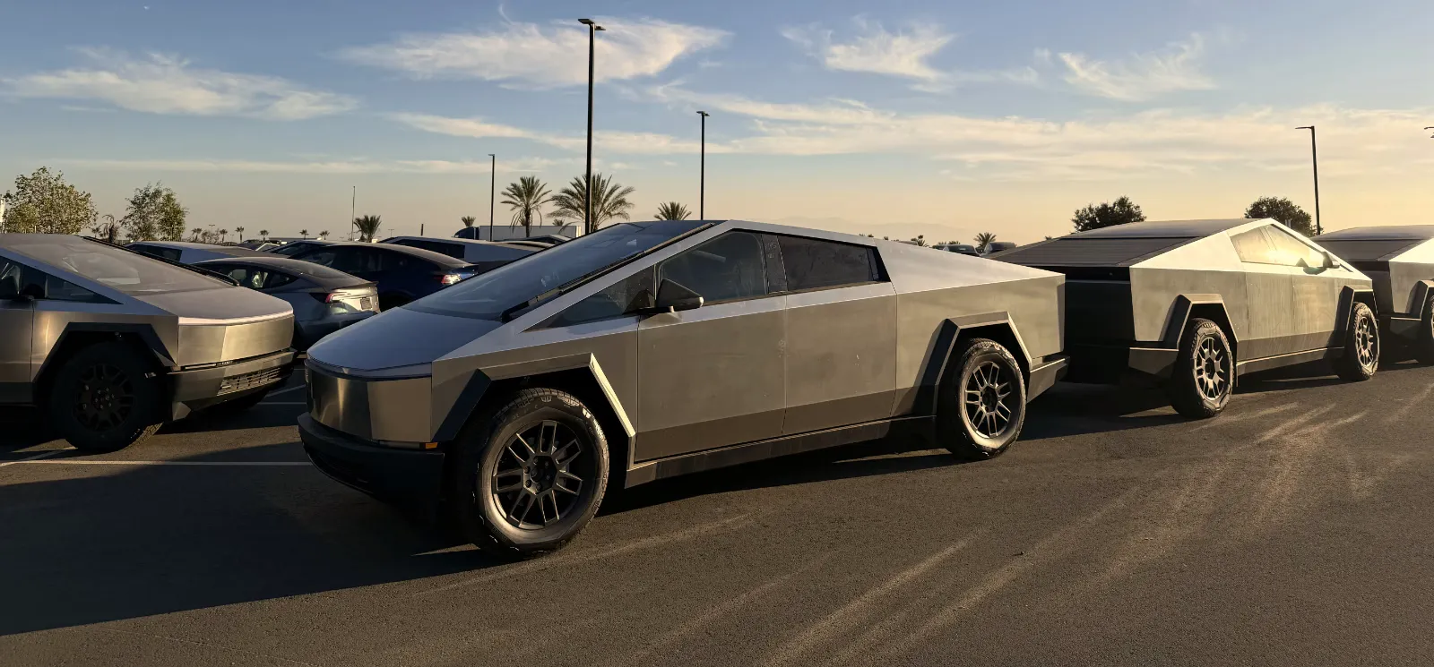 Cybertruck parked back to back