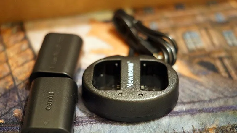 Newmowa Dual USB Charger for Canon EOS 6D