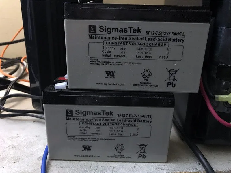 Replacing Battery on UPS CyberPower 1350AVR