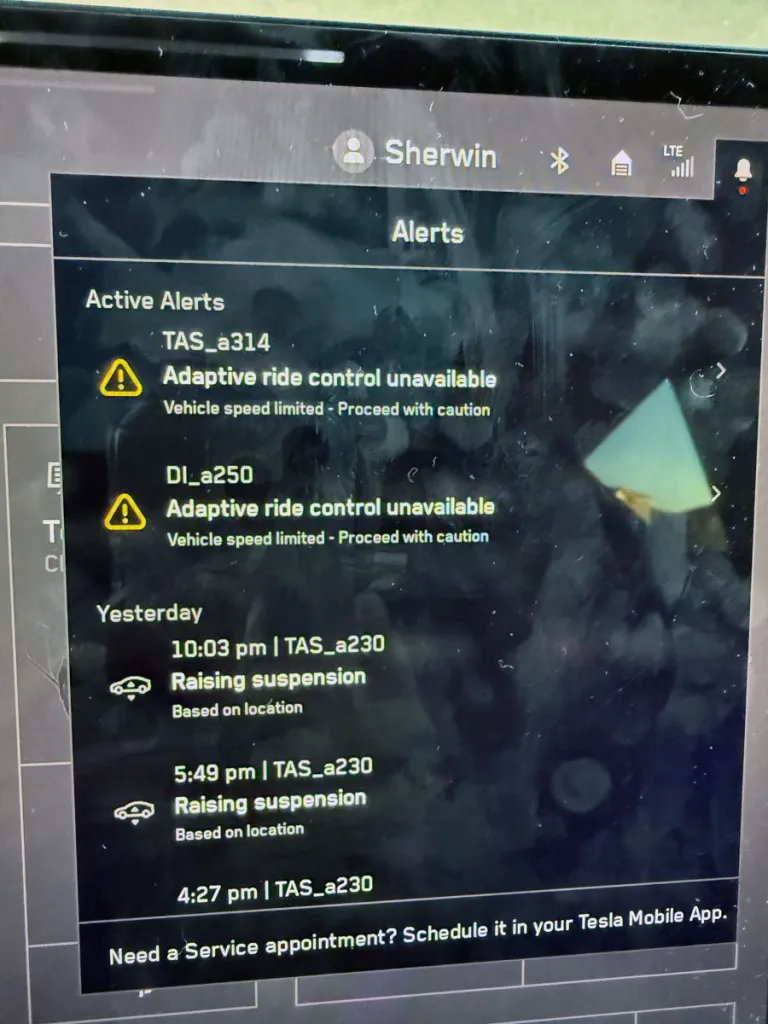 Cybertruck suspension error notification