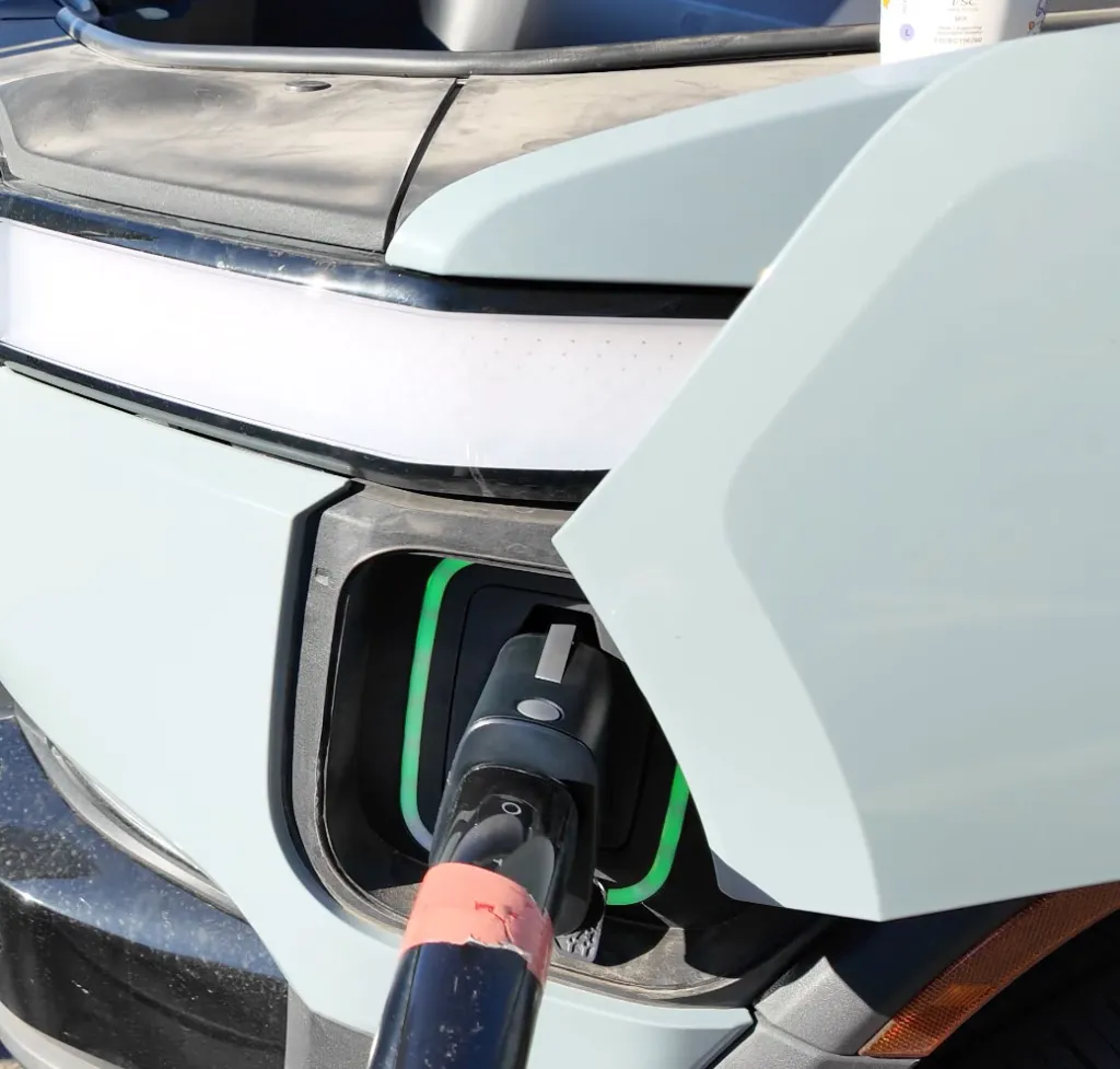 Tesla Rivian adapter