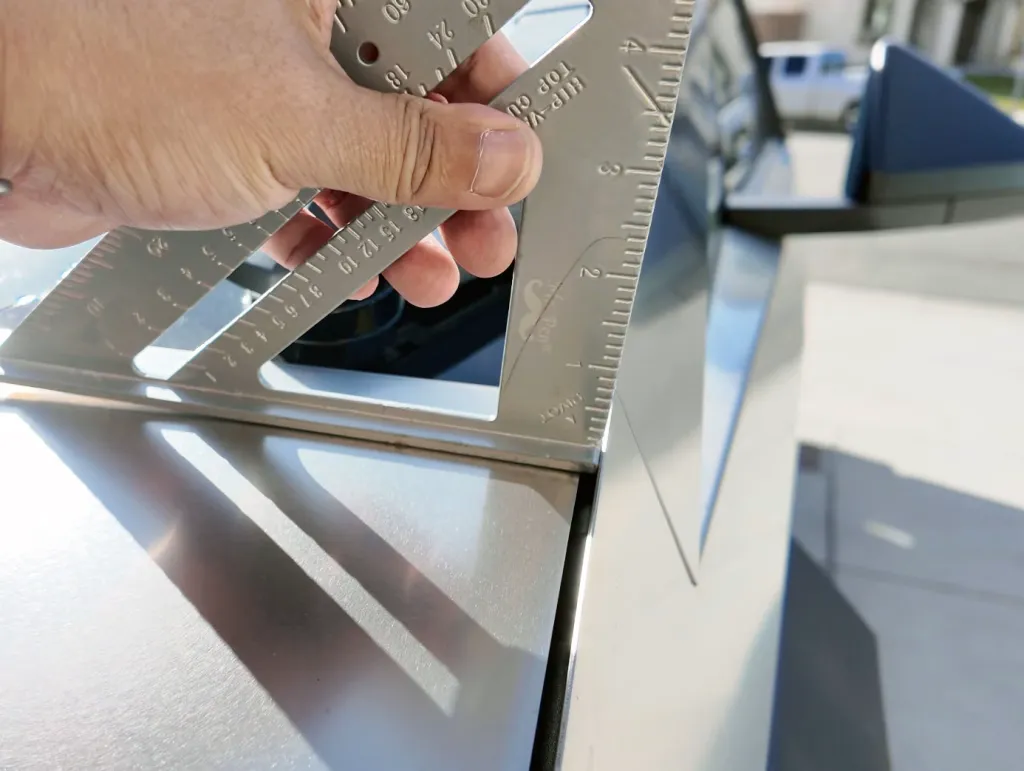 Using triangle tool to measure Cybertruck