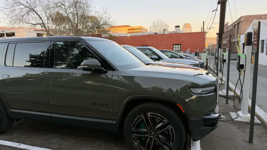 Gen 2 Quad R1S Launch Green