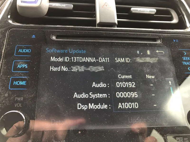 2016_prius_new_software.jpg