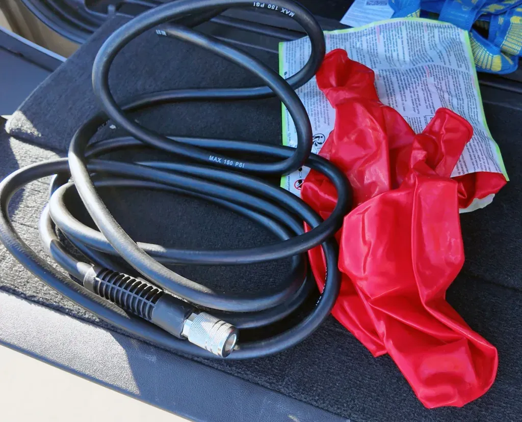 Air compressor of R1S