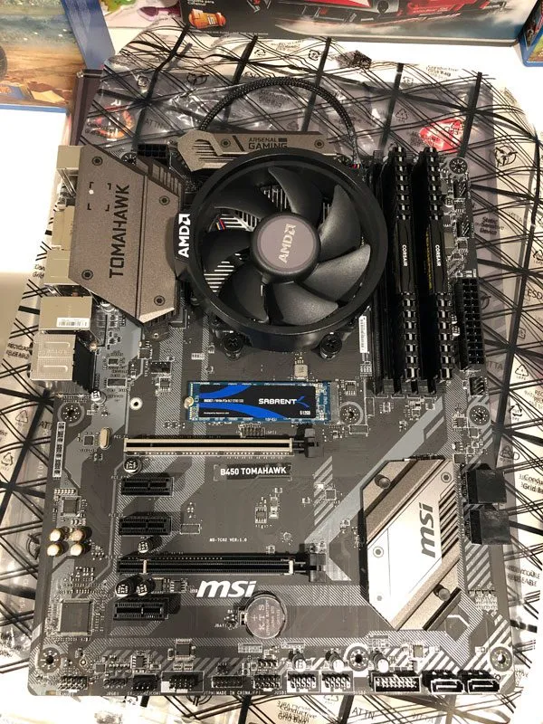 MSI B450 Tomahawk