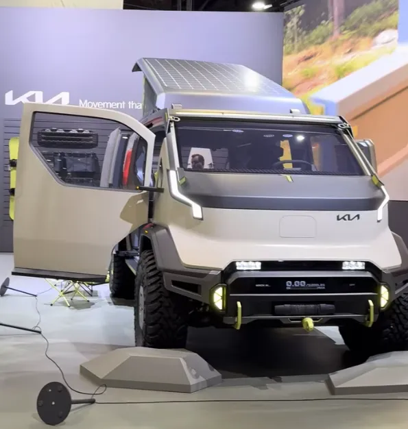 Kia Weekendr concept vehicle at SEMA