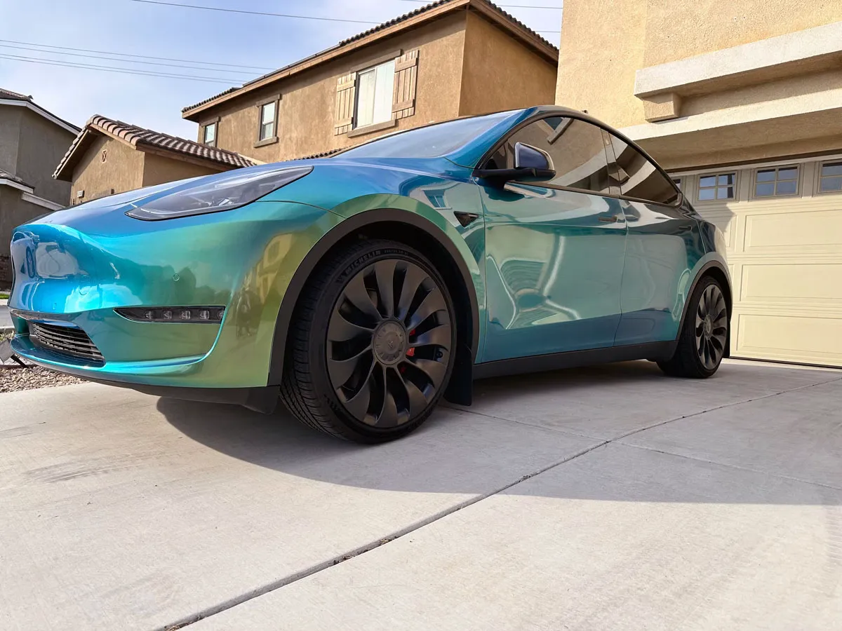 Tinybot wrap Model Y Performance
