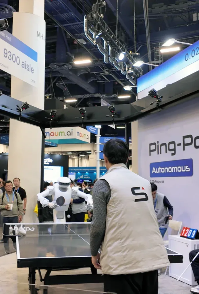 robot playing ping pong