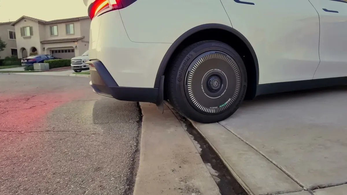 Model Y Juniper Mud Flaps and Trunk Sill from BestEVMod