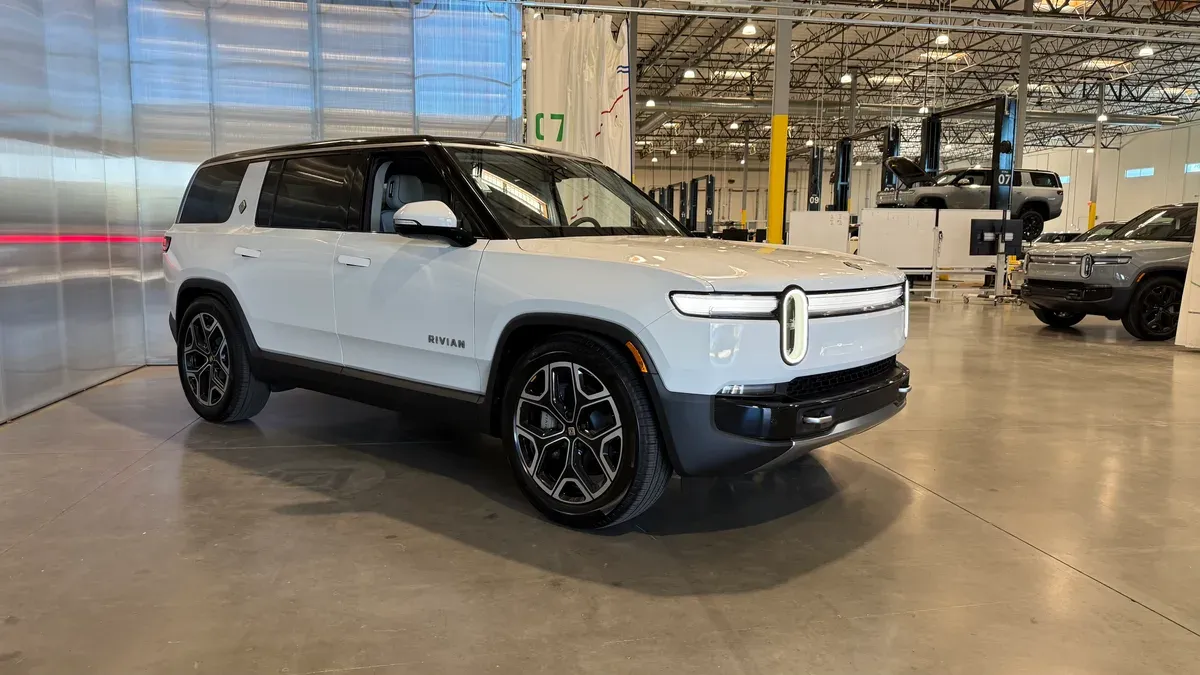 2025 Rivian R1S Owner Review: Likes, Dislikes, and Bugs